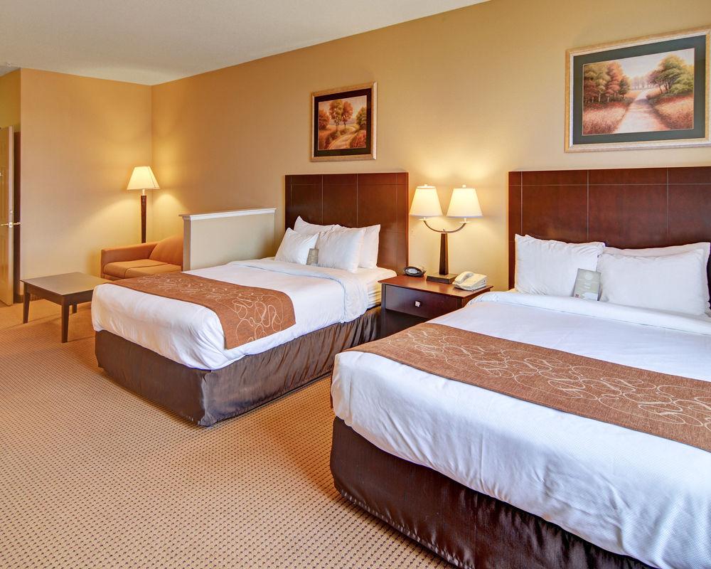 Comfort Suites Roanoke - Fort Worth North Екстериор снимка